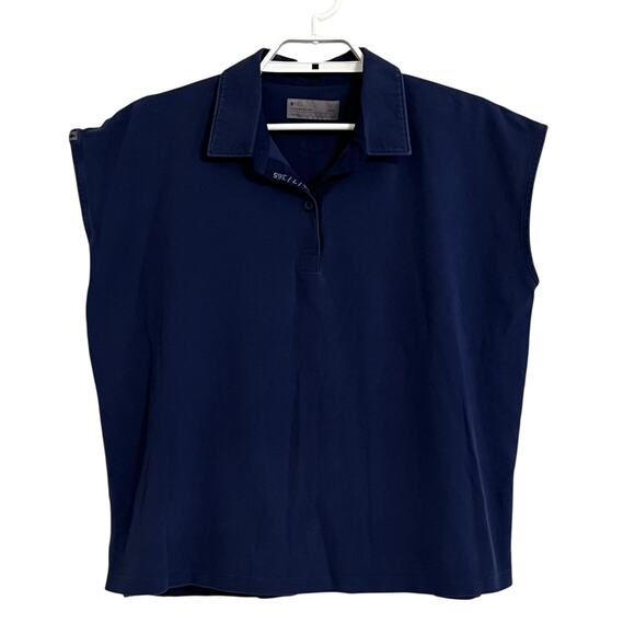 Figs Tailored Sleeveless Scrub Top 1/4 Button - Picture 1 of 7